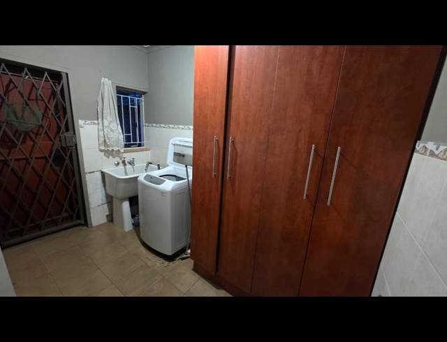 3 BEDROOM HOUSE FOR SALE IN MAGALIESKRUIN